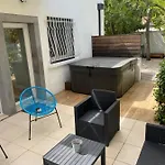 Jolie Avec Jacuzzi Hôpitaux Facultés * Montpellier