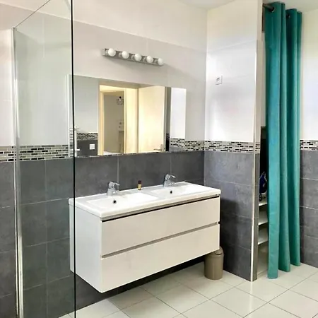 Jolie Avec Jacuzzi Hopitaux Facultes * Montpellier