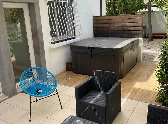 Jolie Avec Jacuzzi Hopitaux Facultes * Montpellier