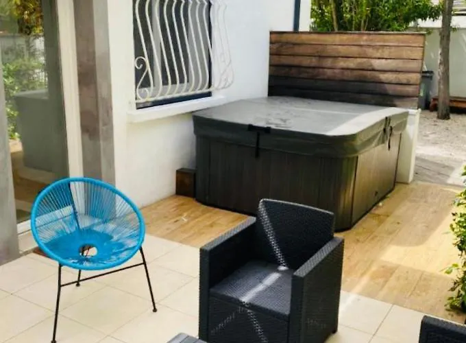 Jolie Avec Jacuzzi Hôpitaux Facultés Villa *